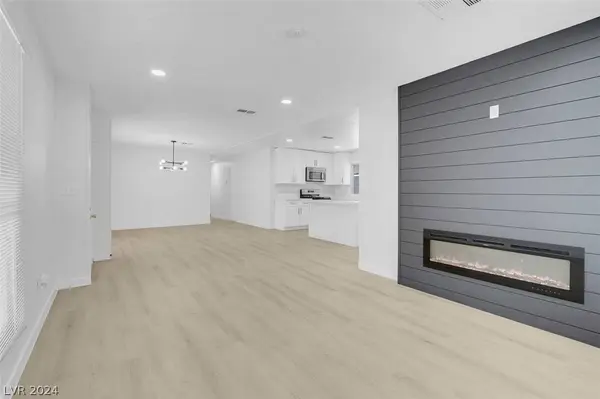 4564 Royal Ridge Way, Las Vegas, NV 89103