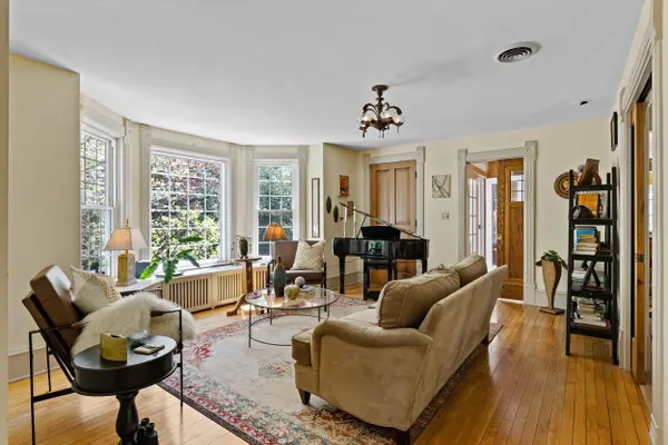 6525 N Green Bay, Glendale, WI 53209