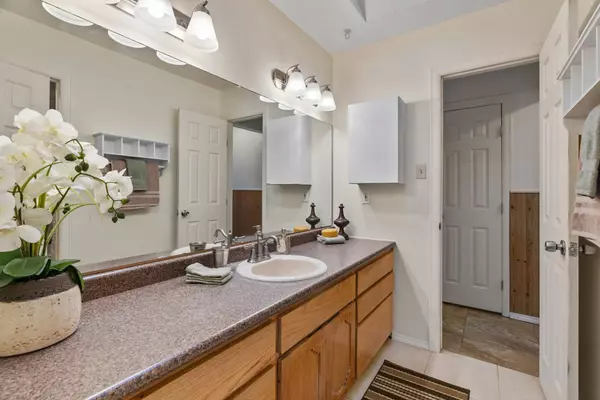 353 Grand Canyon, White Rock, NM 87547