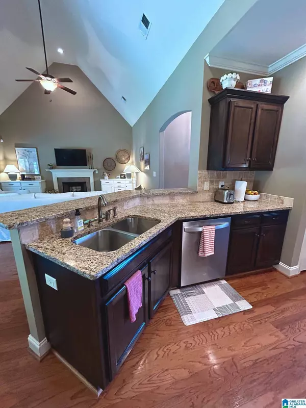 201 PERTHSHIRE COVE, Pelham, AL 35124