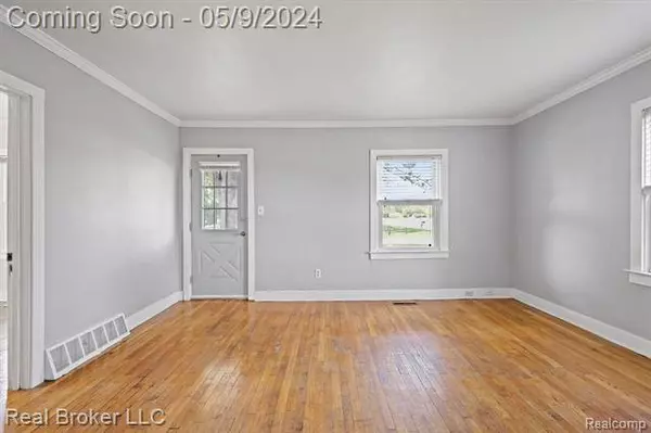 8007 PETTIT Road, Birch Run, MI 48415