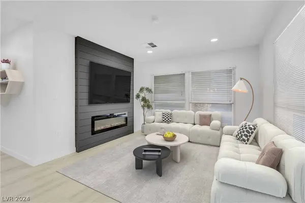 4564 Royal Ridge Way, Las Vegas, NV 89103