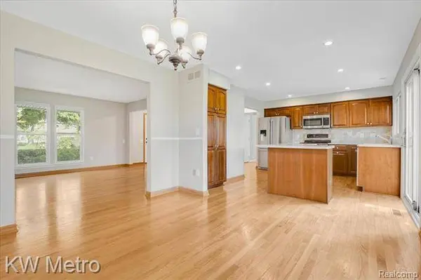 5522 BEAUCHAMP Place, West Bloomfield, MI 48322