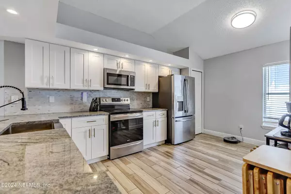 10363 HOMARD BLVD N, Jacksonville, FL 32225