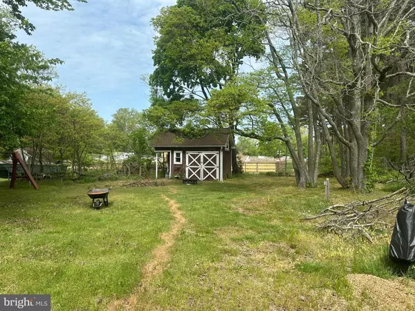 11 DEB LYNN DR, Sicklerville, NJ 08081