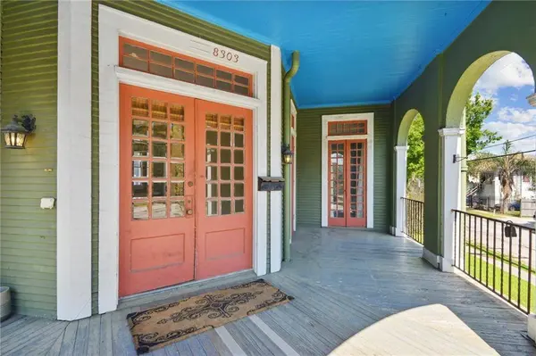 8303 PRITCHARD PL, New Orleans, LA 70118