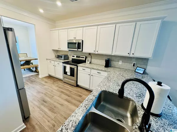 125 FALLEN OAKS LANE, Springville, AL 35146