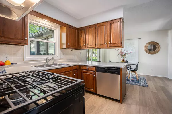 3024 Rosebury SE Avenue, Grand Rapids, MI 49508