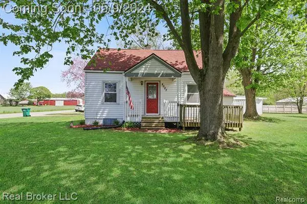 8007 PETTIT Road, Birch Run, MI 48415