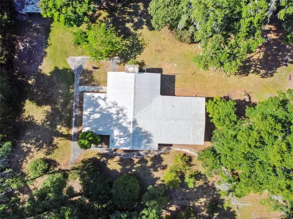 2112 OAK HILL DR, Valrico, FL 33594