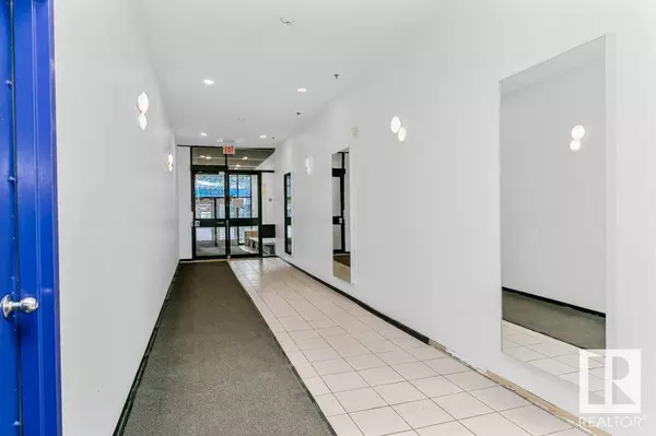 #1007 10024 JASPER AV NW, Edmonton, AB T5J 1R9