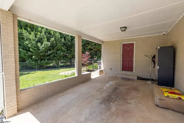 7 Plano Drive, Greenville, SC 29617