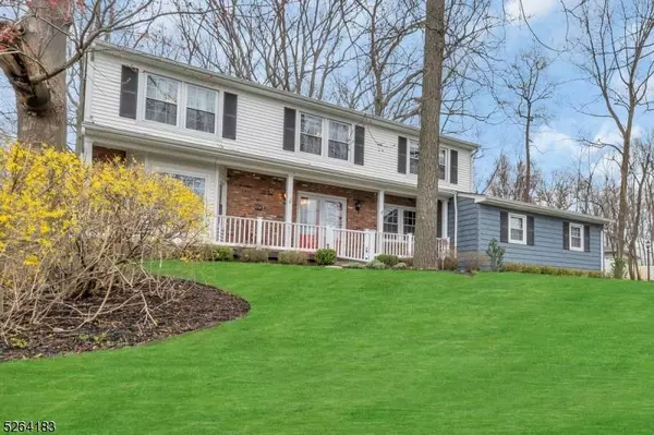 634 Reba Rd, Mount Arlington Boro, NJ 07850