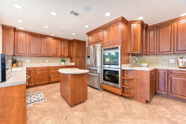 5912 Rich Hill DR, Orangevale, CA 95662