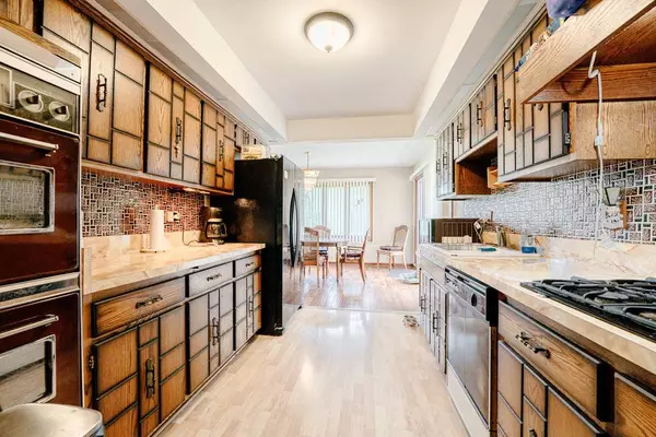 17120 S Cedar RD, Homer Glen, IL 60491