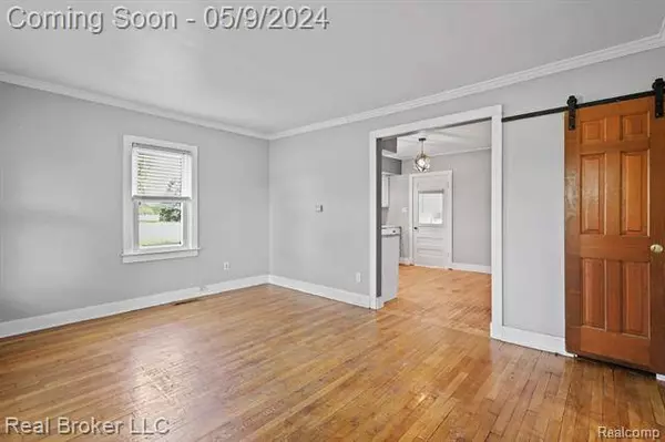 8007 PETTIT Road, Birch Run, MI 48415