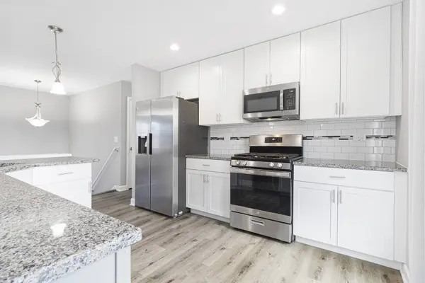 5739 Crestwood RD, Matteson, IL 60443