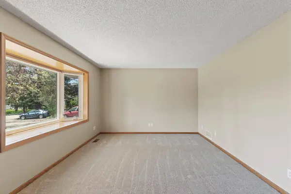 4843 Dominick DR, Minnetonka, MN 55343