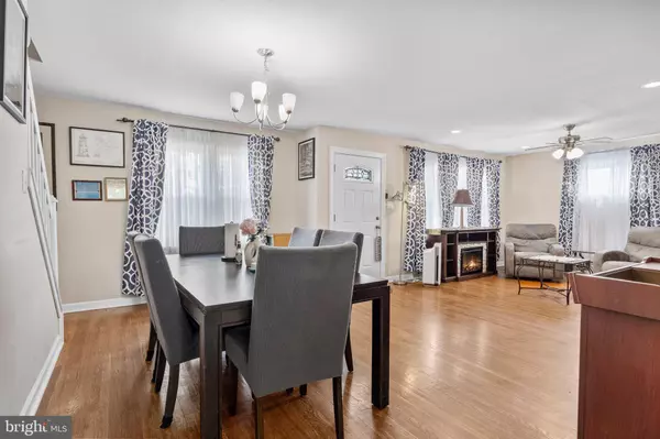 1582 OSBOURNE AVE, Abington, PA 19001