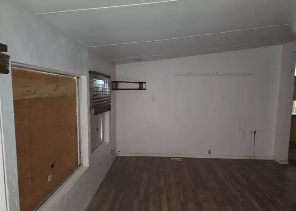 1157 Plumtree Ln, Grants Pass, OR 97526