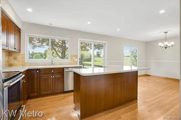 5522 BEAUCHAMP Place, West Bloomfield, MI 48322