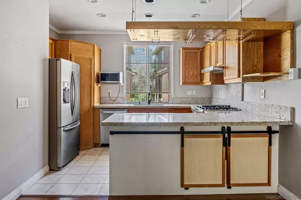 962 Camino De La Reina #93, San Diego, CA 92108