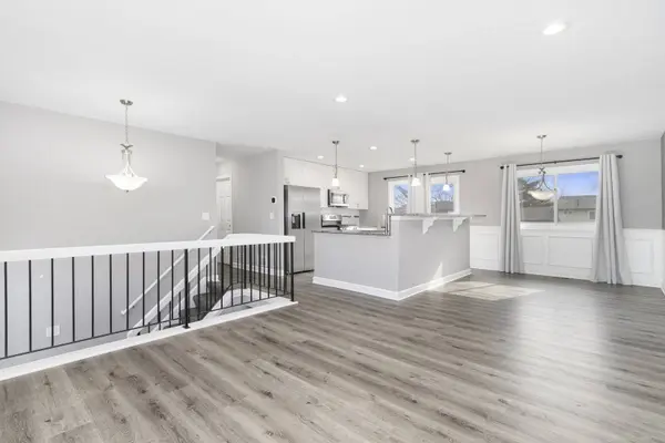 5739 Crestwood RD, Matteson, IL 60443