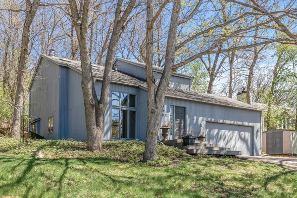4121 Williston RD, Minnetonka, MN 55345