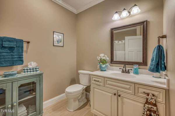 1256 Osler CT, Piney Flats, TN 37686