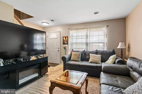 108 EASTERLY DR, Mechanicsburg, PA 17050