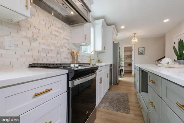 402 3RD AVE, Haddon Heights, NJ 08035