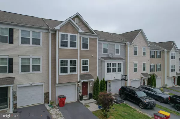 66 ANTIGUA DR, Hedgesville, WV 25427