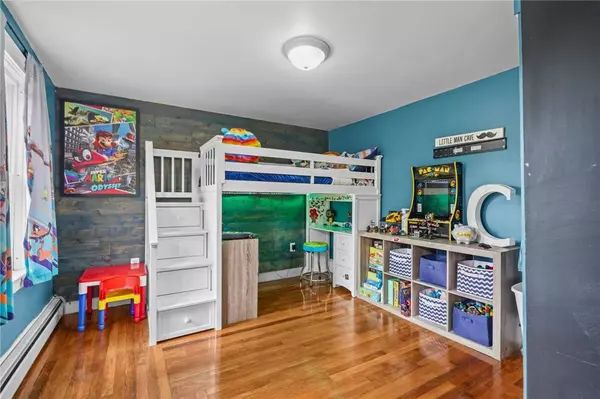 74 Branch PIKE, Smithfield, RI 02917