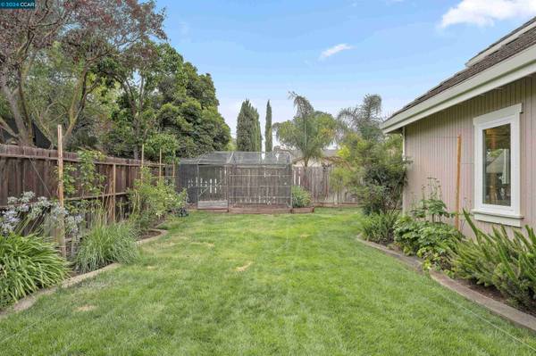 1370 Babel Ln, Concord, CA 94518