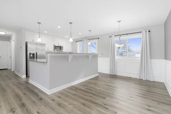 5739 Crestwood RD, Matteson, IL 60443