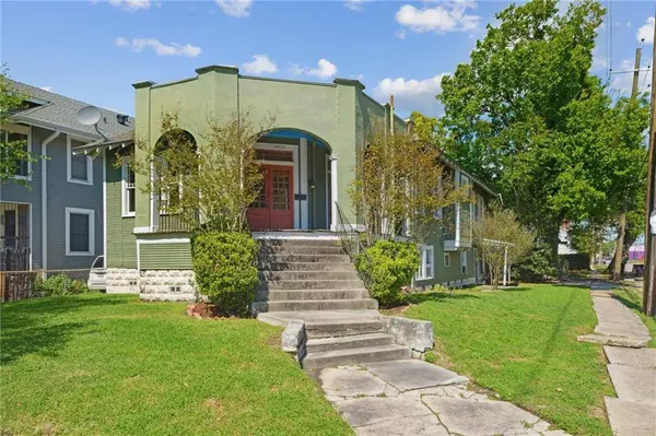 8303 PRITCHARD PL, New Orleans, LA 70118