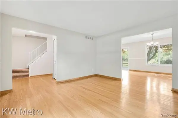 5522 BEAUCHAMP Place, West Bloomfield, MI 48322