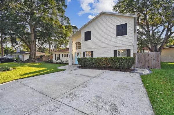 3313 W SEVILLA CIR, Tampa, FL 33629