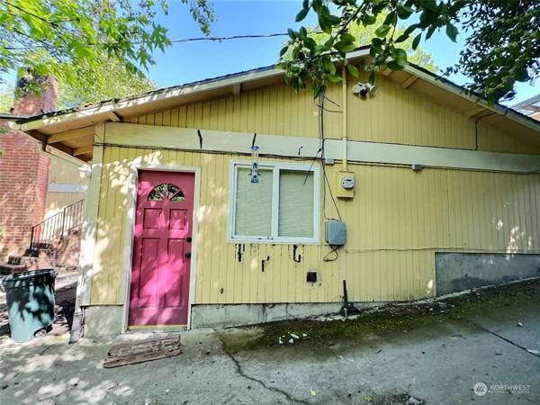 133 N 205th ST, Shoreline, WA 98133