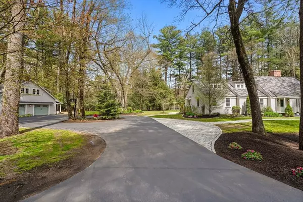 18 Adams Ln, Wayland, MA 01778