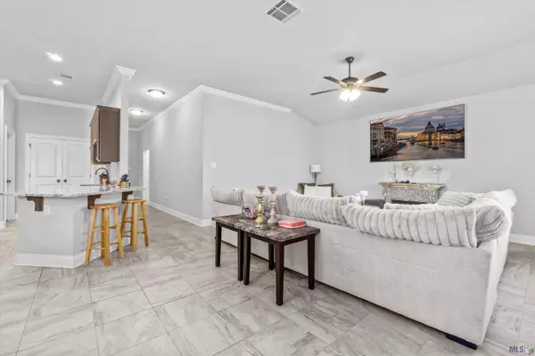 1521 PLAINSKNOLL AVE, Zachary, LA 70791