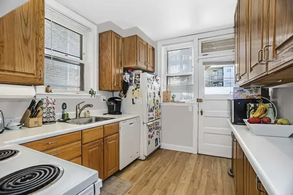 2027 W Berwyn AVE, Chicago, IL 60625