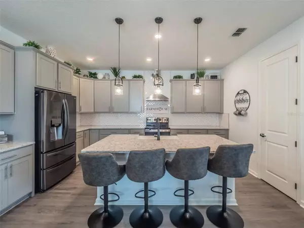 2624 MAGNOLIA AVE, Davenport, FL 33837