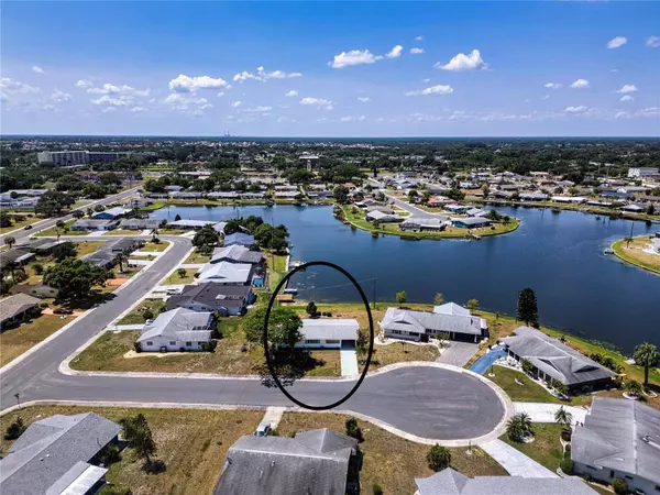 1702 AMHURST CIR, Sun City Center, FL 33573