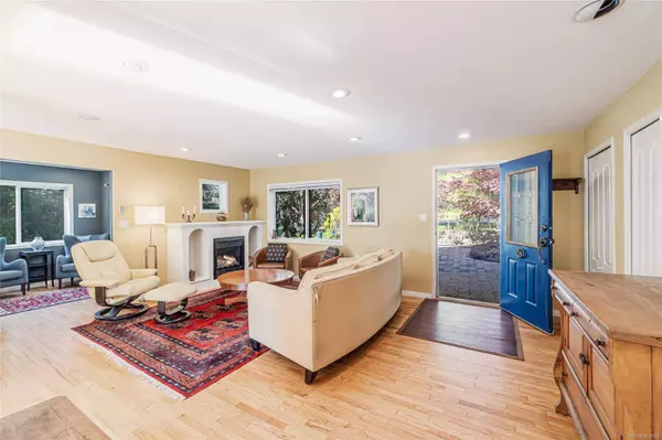 1710 Lackehaven Dr, Gabriola Island, BC V0R 1X6