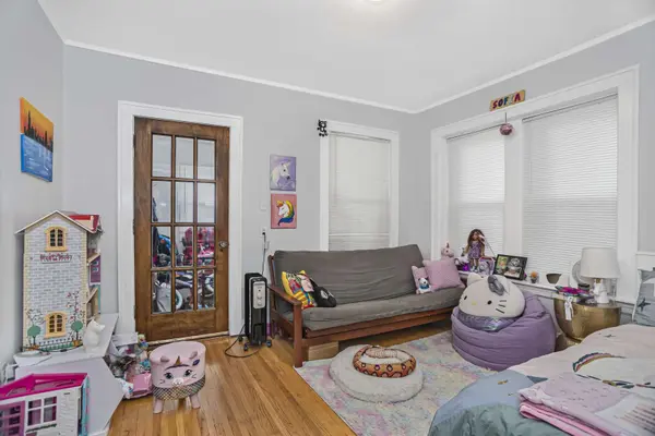 2027 W Berwyn AVE, Chicago, IL 60625