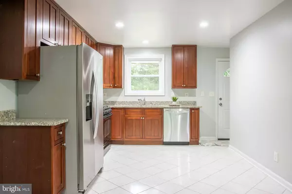 1903 LAGUNA RD, Hyattsville, MD 20783