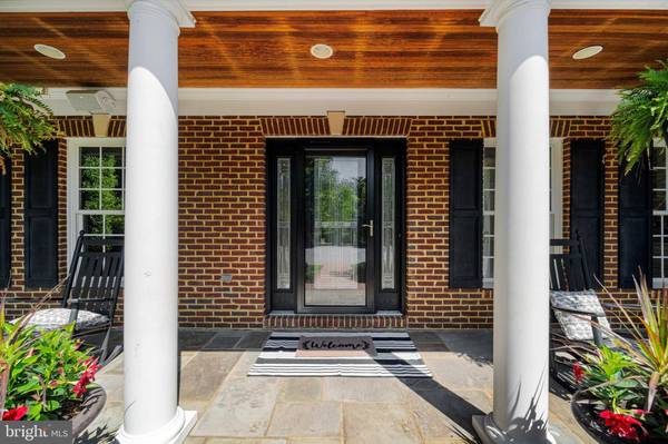 237 DRY MILL RD SW, Leesburg, VA 20175