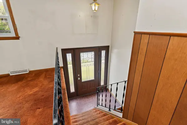 227 MYRTLE DR, Harrisburg, PA 17112