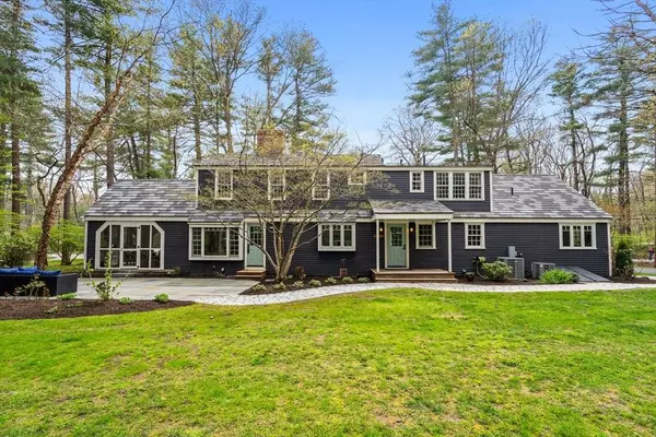 18 Adams Ln, Wayland, MA 01778